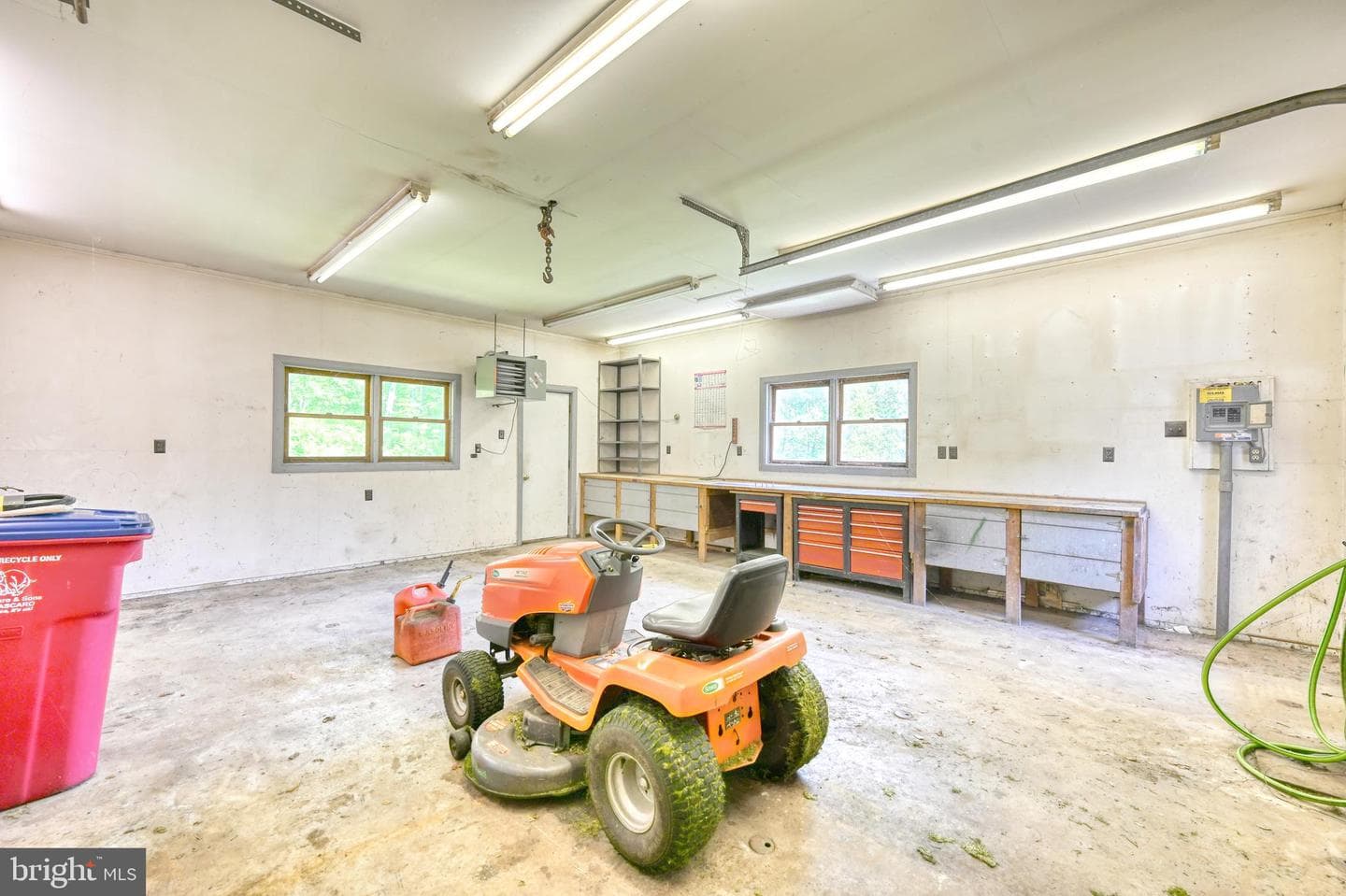 363 N Galen Hall Road photo 35
