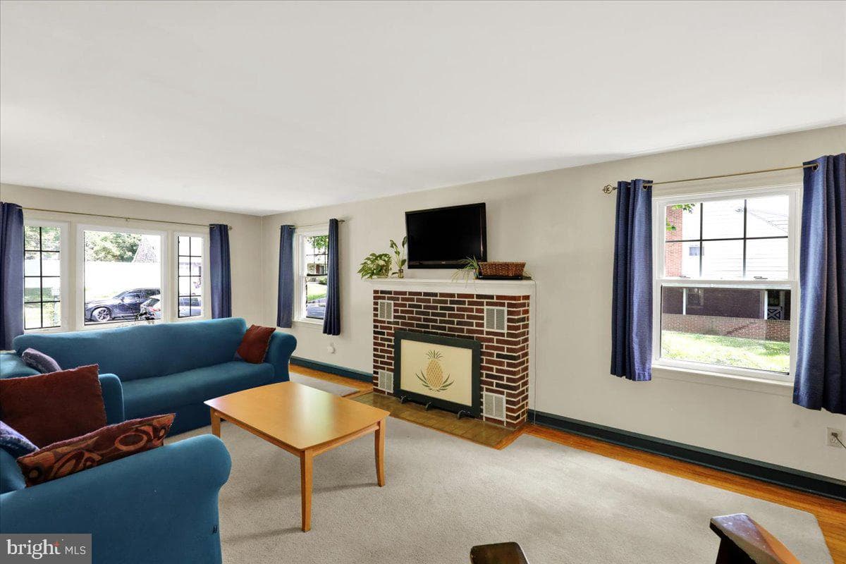 4306 5th Avenue photo 5
