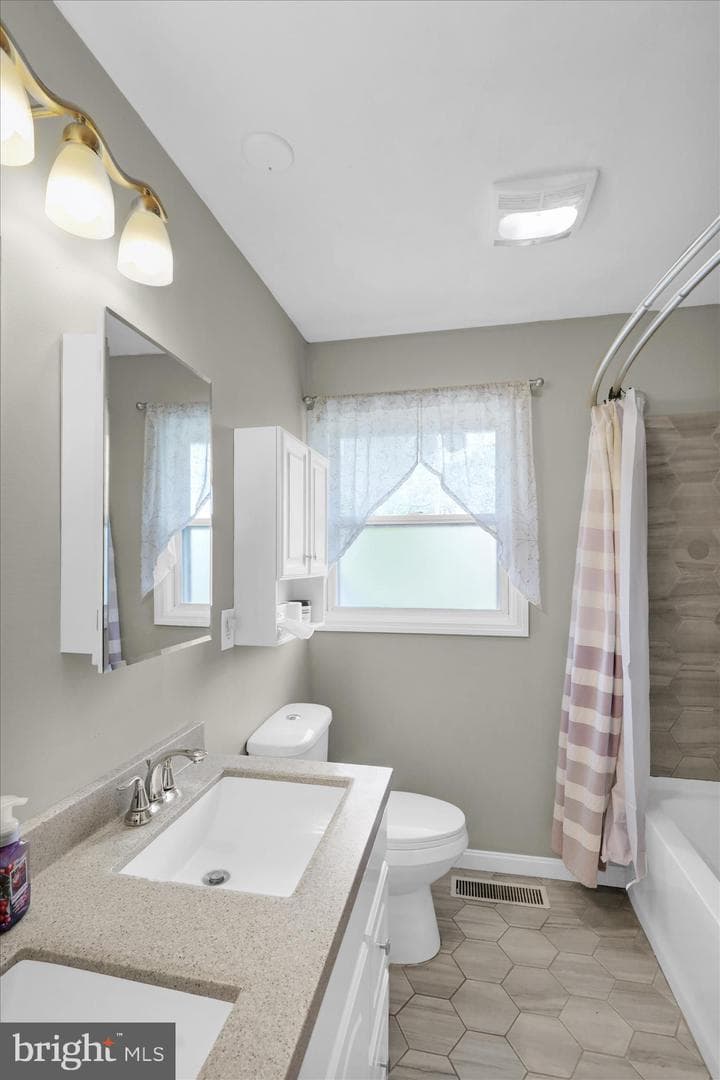 108 Center Lane photo 13