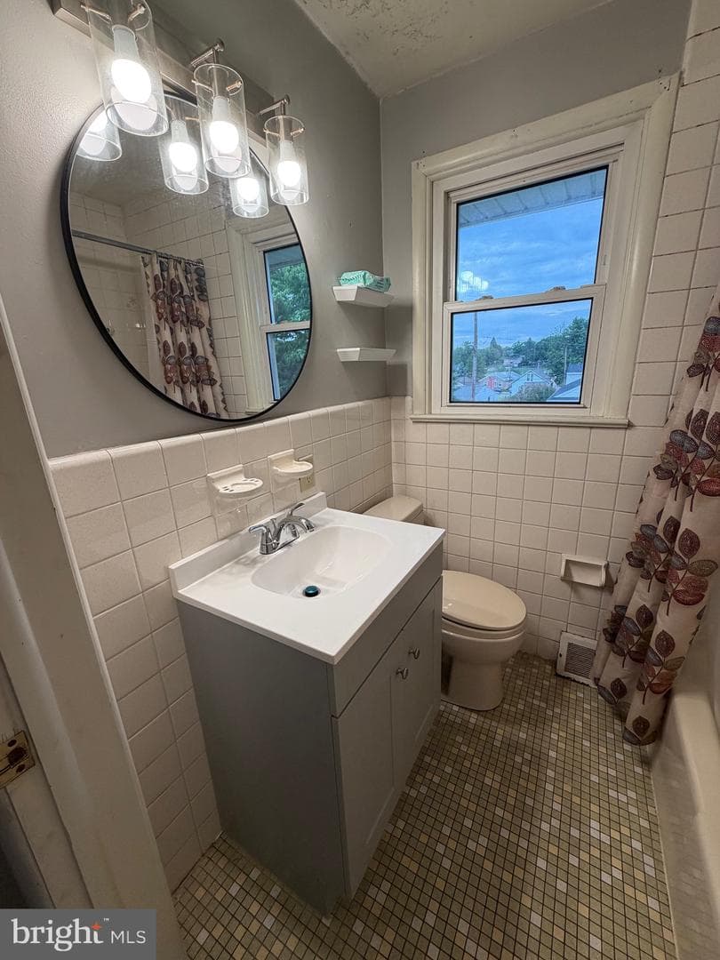 2312 Mckinley Avenue photo 17