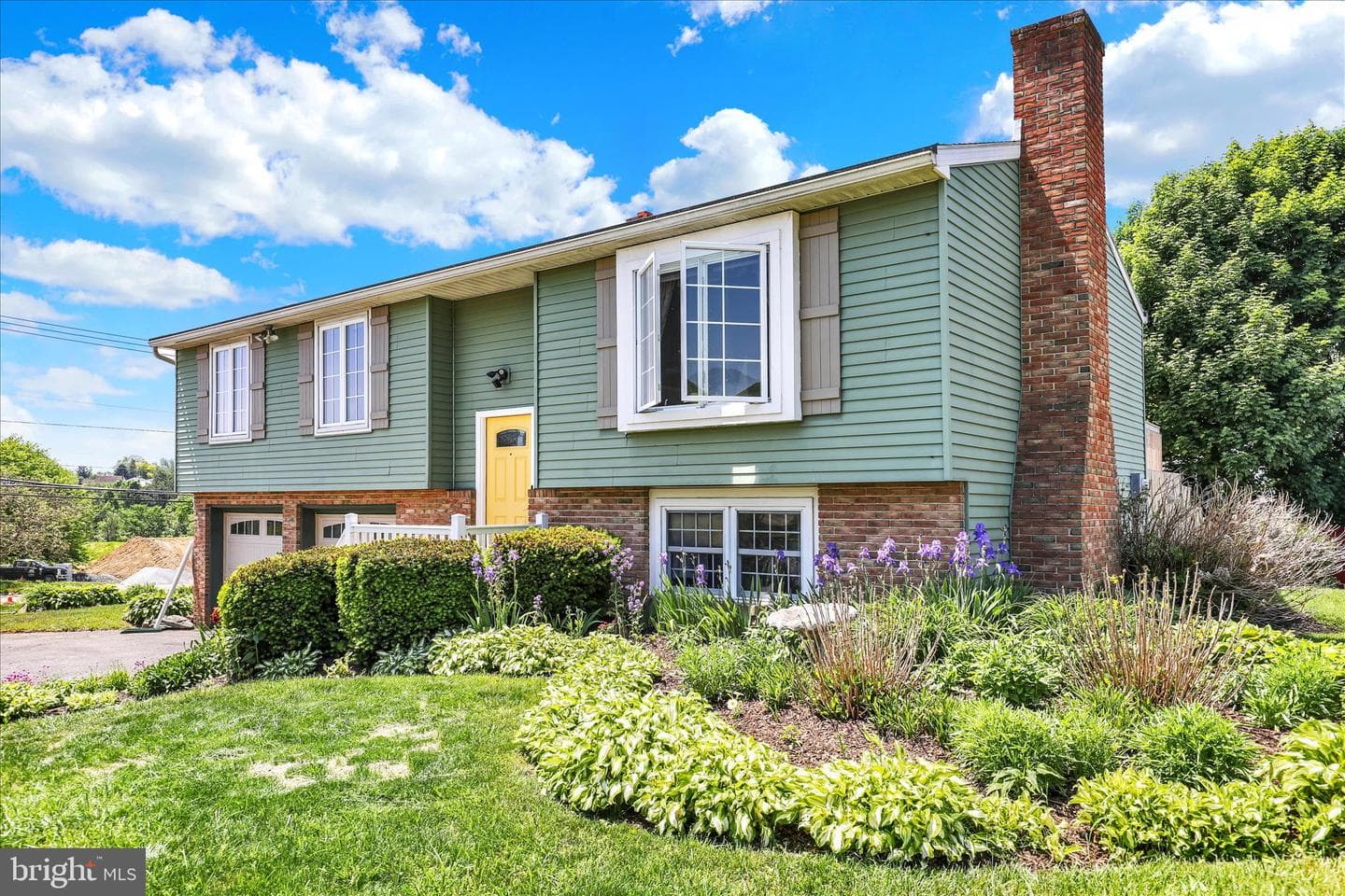 925 Hearthstone Lane photo 4