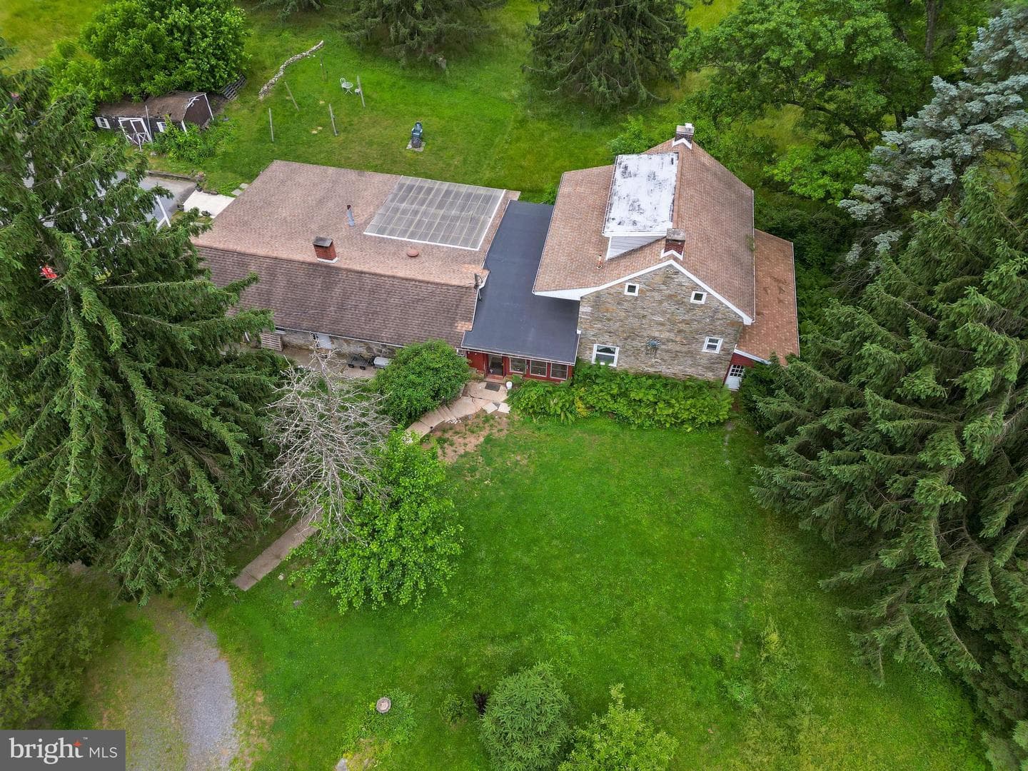 564 Blandon Road photo 7