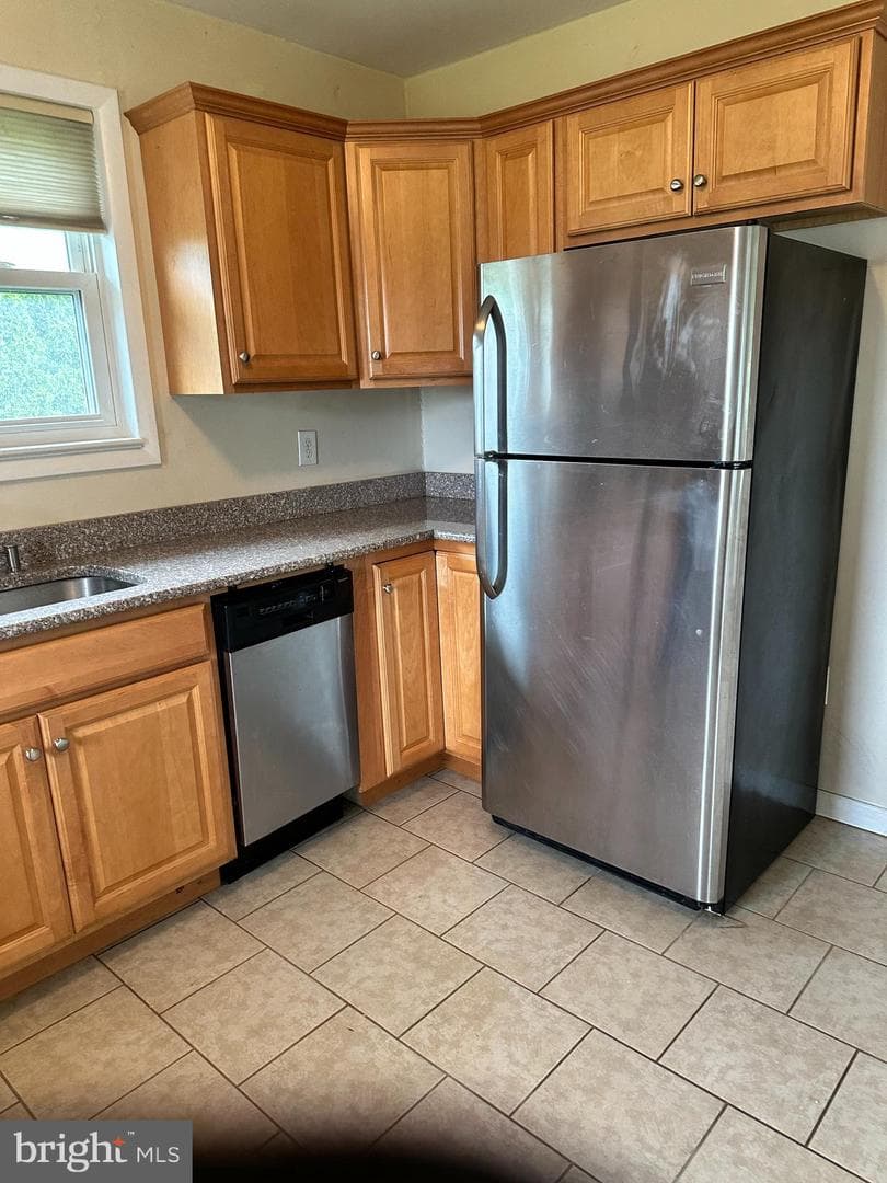 102 Myrtle Avenue photo 5