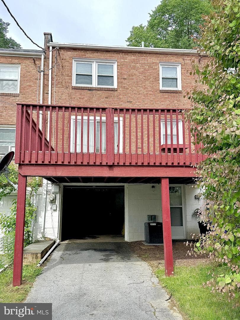 323 Linden Lane photo 27