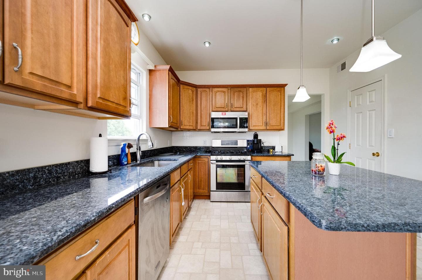 100 Prescott Road photo 9