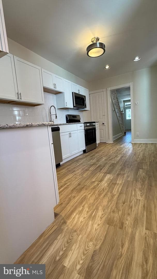 342 W 2nd Street photo 9