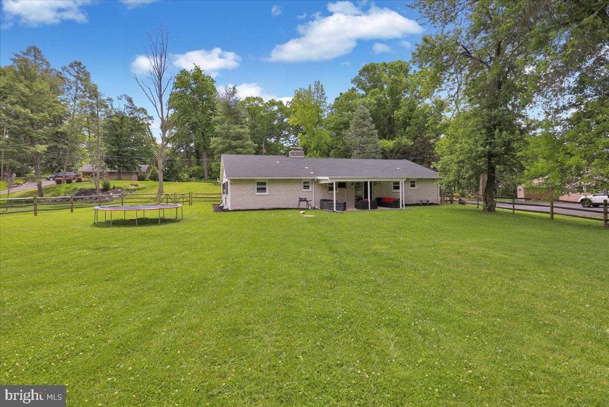 325 Faust Road photo 37