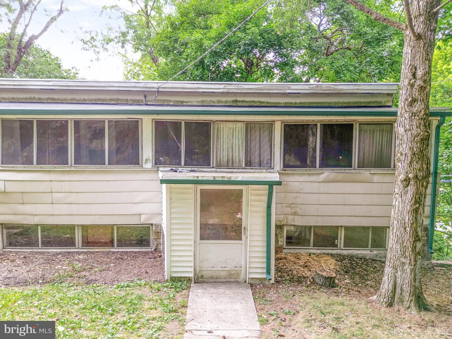 108 Poplar Road photo 5