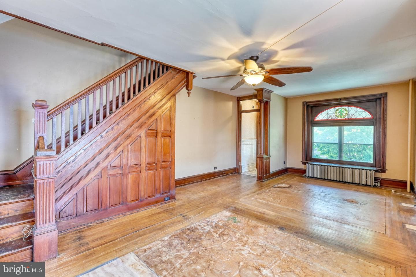 228 W Douglass Street photo 8