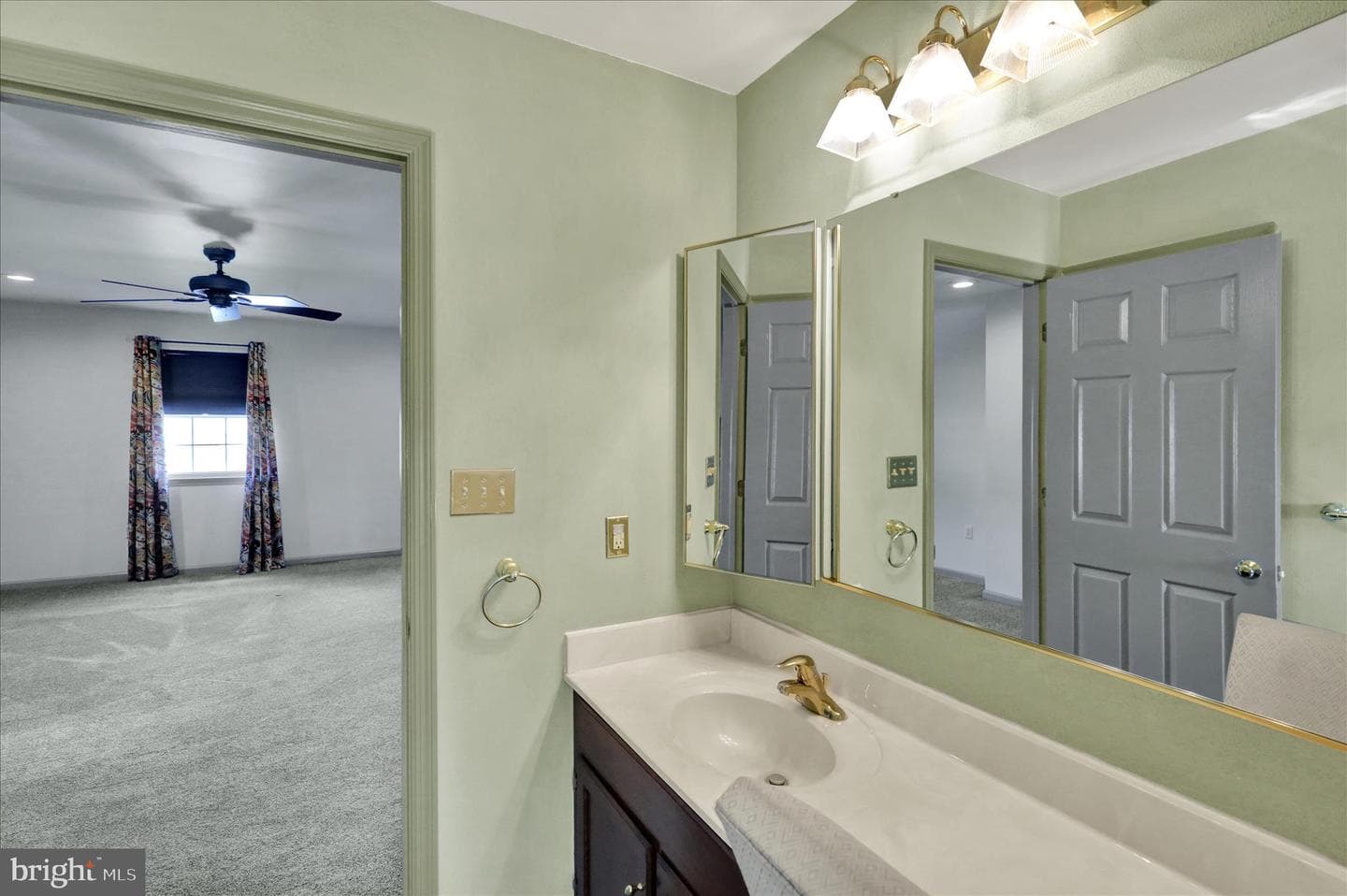 1032 Amity Circle photo 32