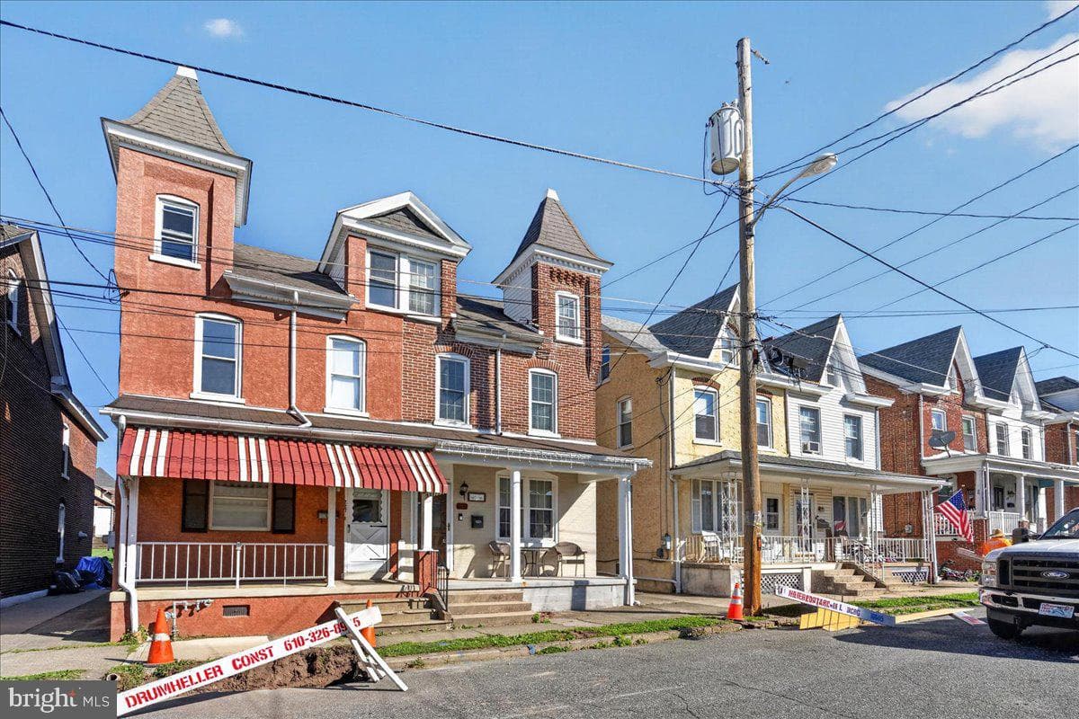 229 Shaner Street photo 2