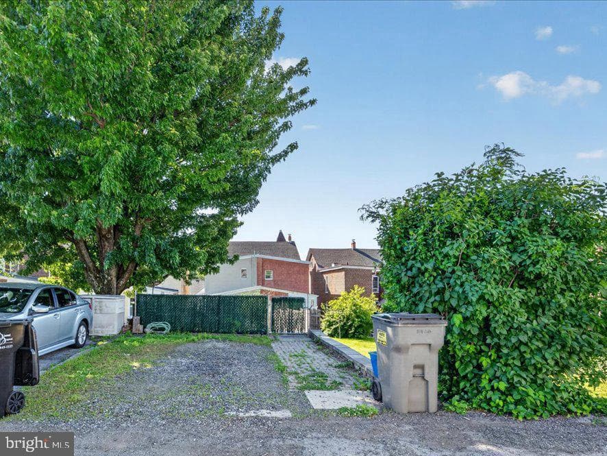 229 Shaner Street photo 23