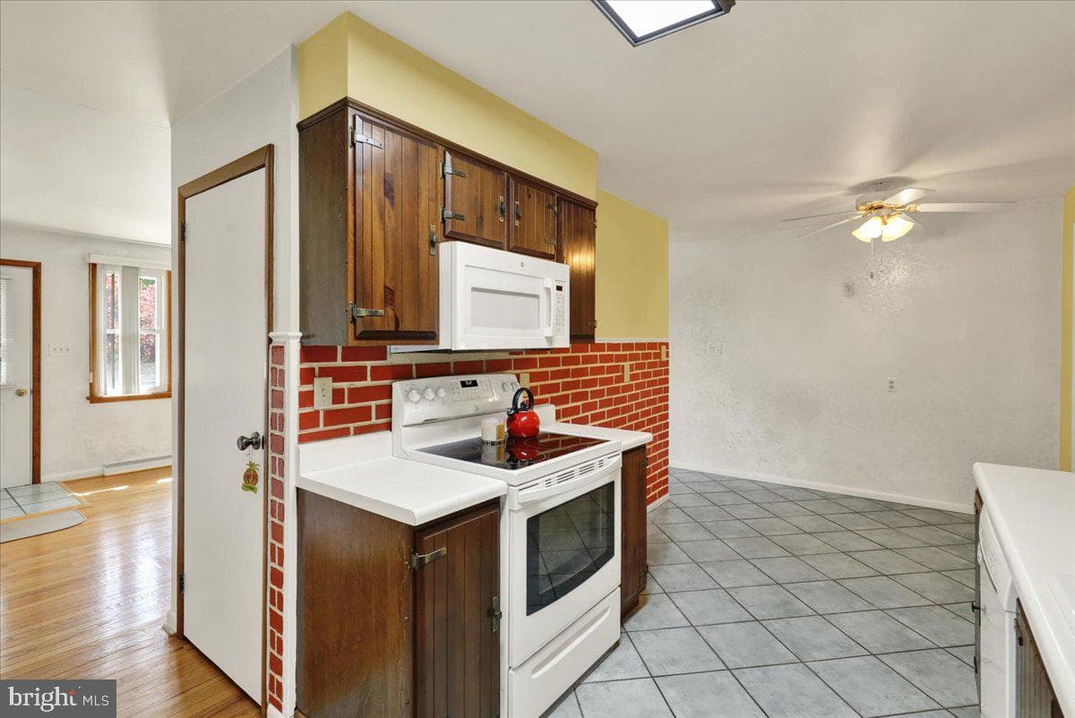 702 Frederick Street photo 3