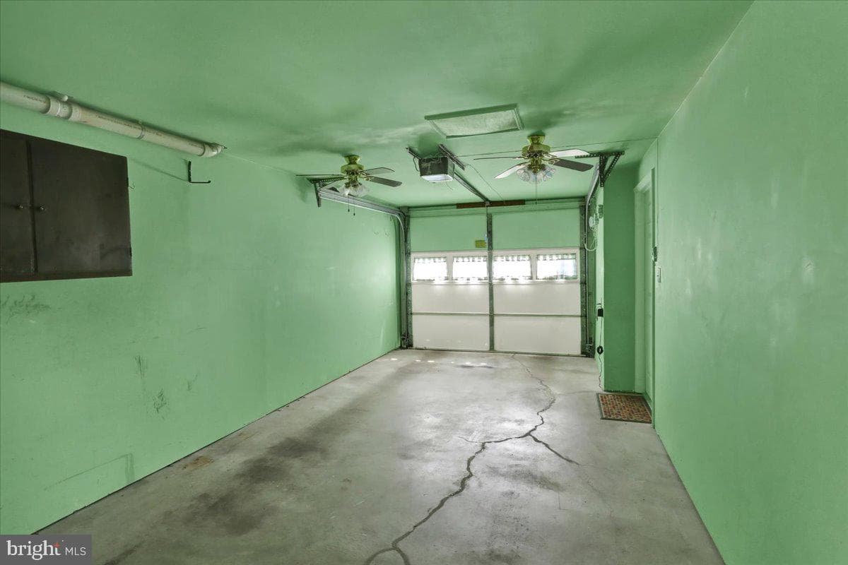 702 Frederick Street photo 32