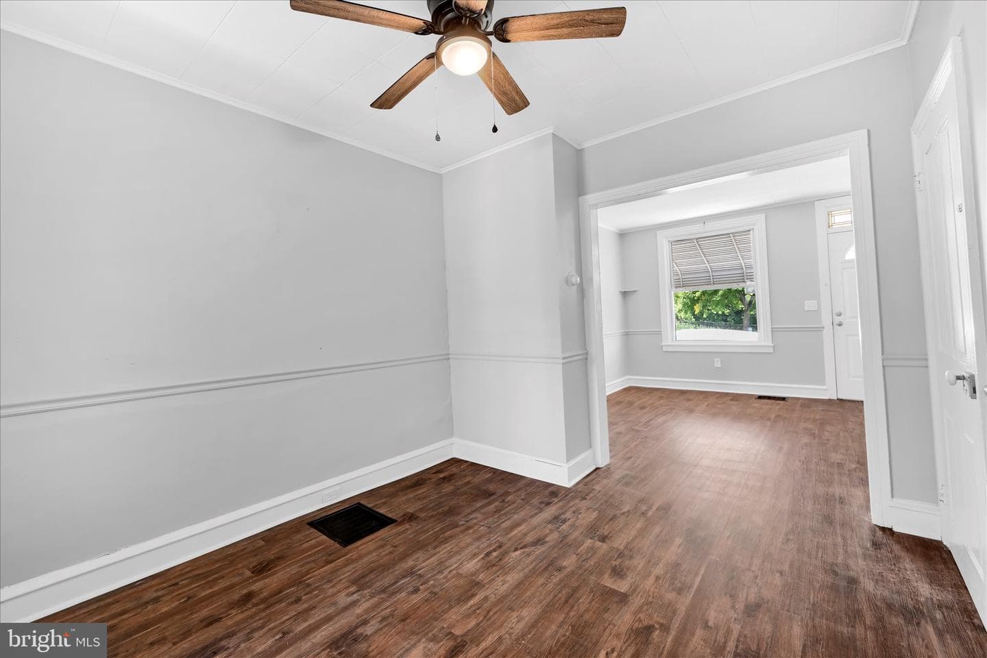 547 S 10th Street photo 9