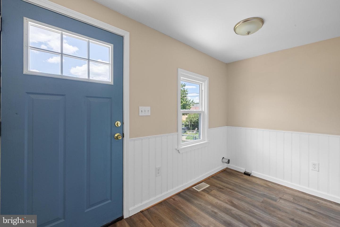 218 Cinder Street photo 11