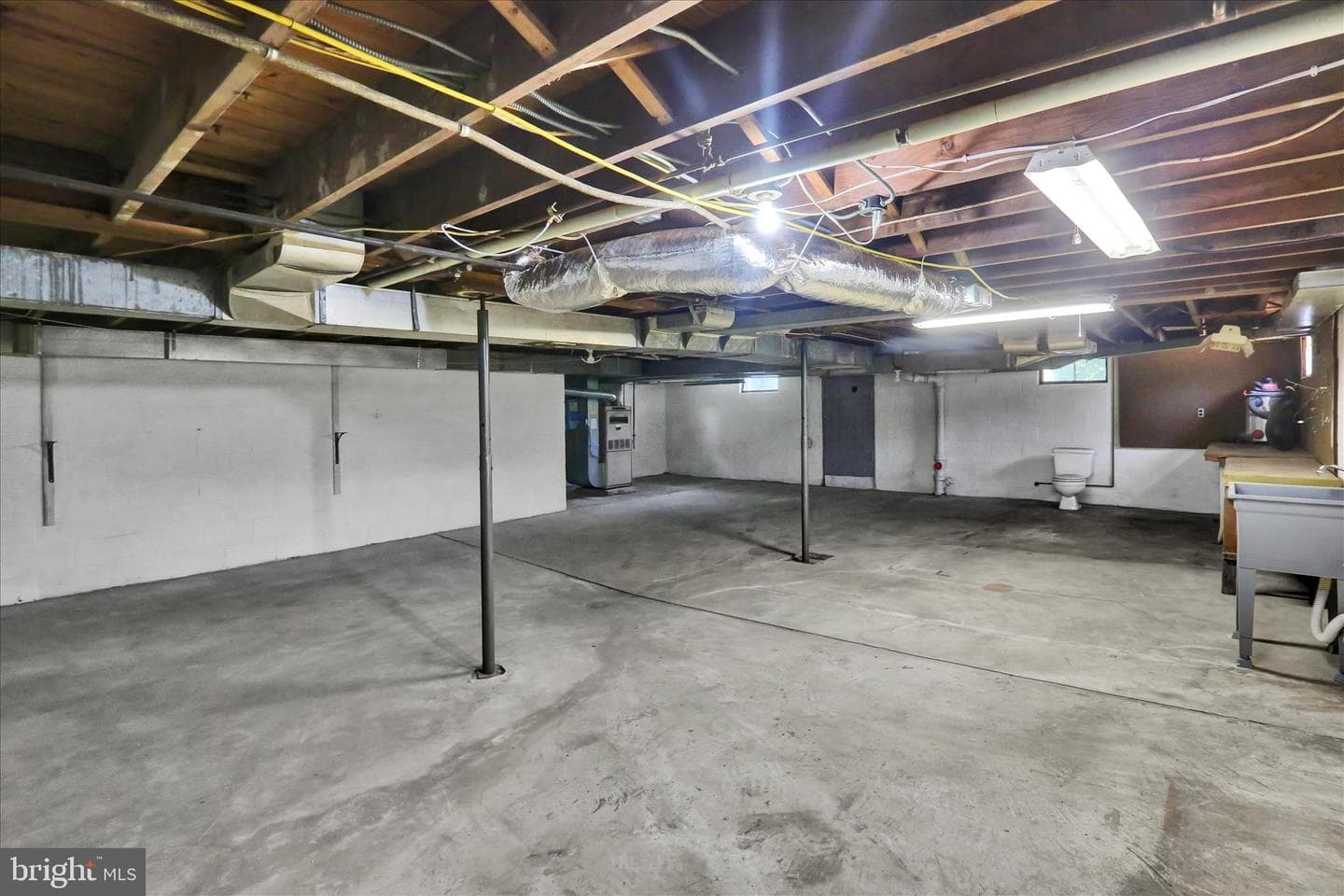 2122 Hampden Blvd photo 31