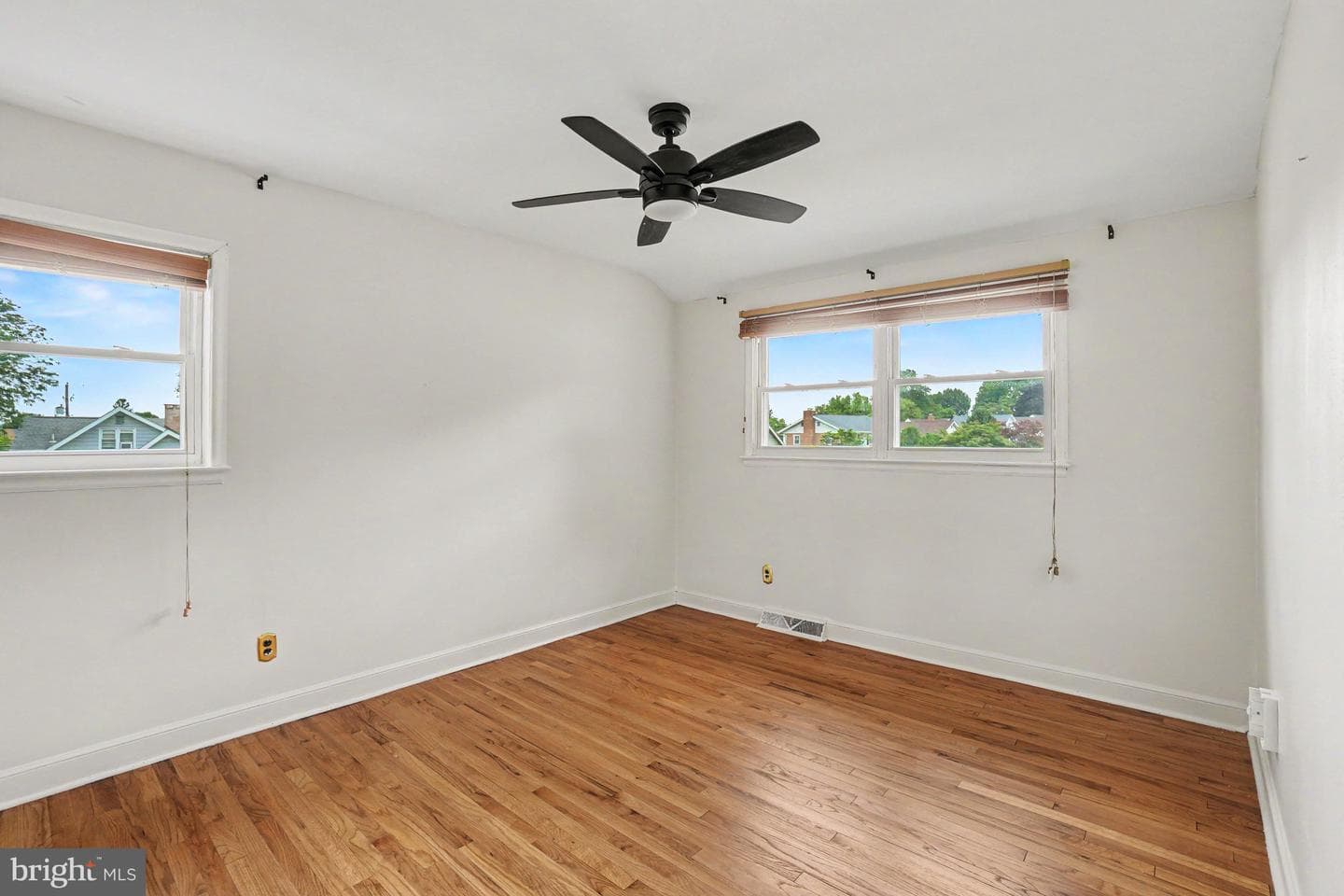 2400 Lindale Drive photo 18