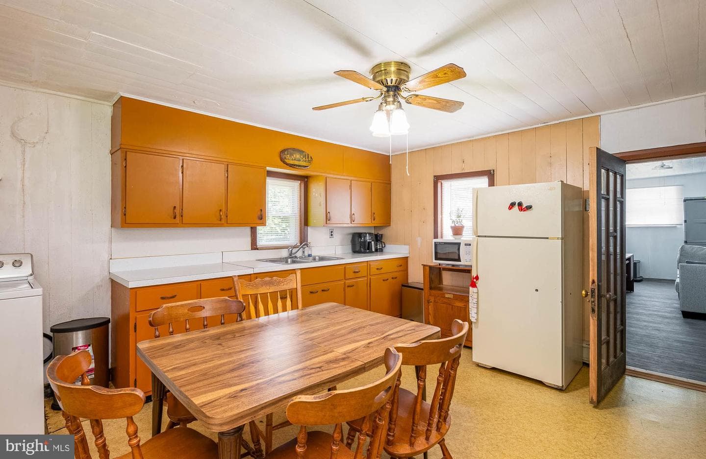 17 Kutz Road photo 12