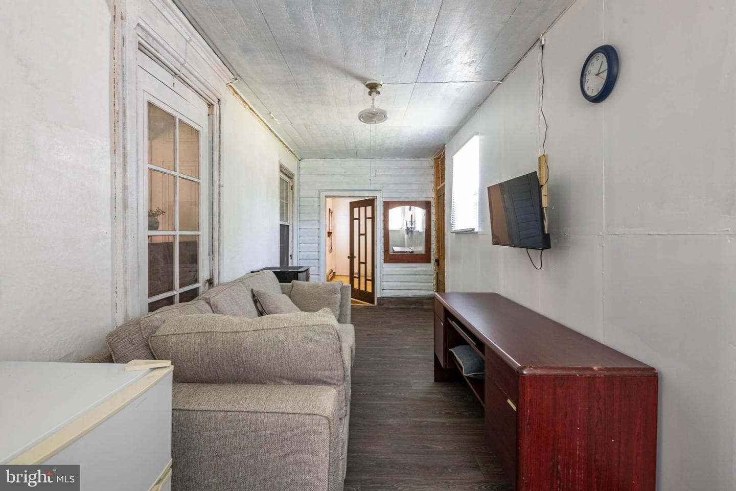 17 Kutz Road photo 6