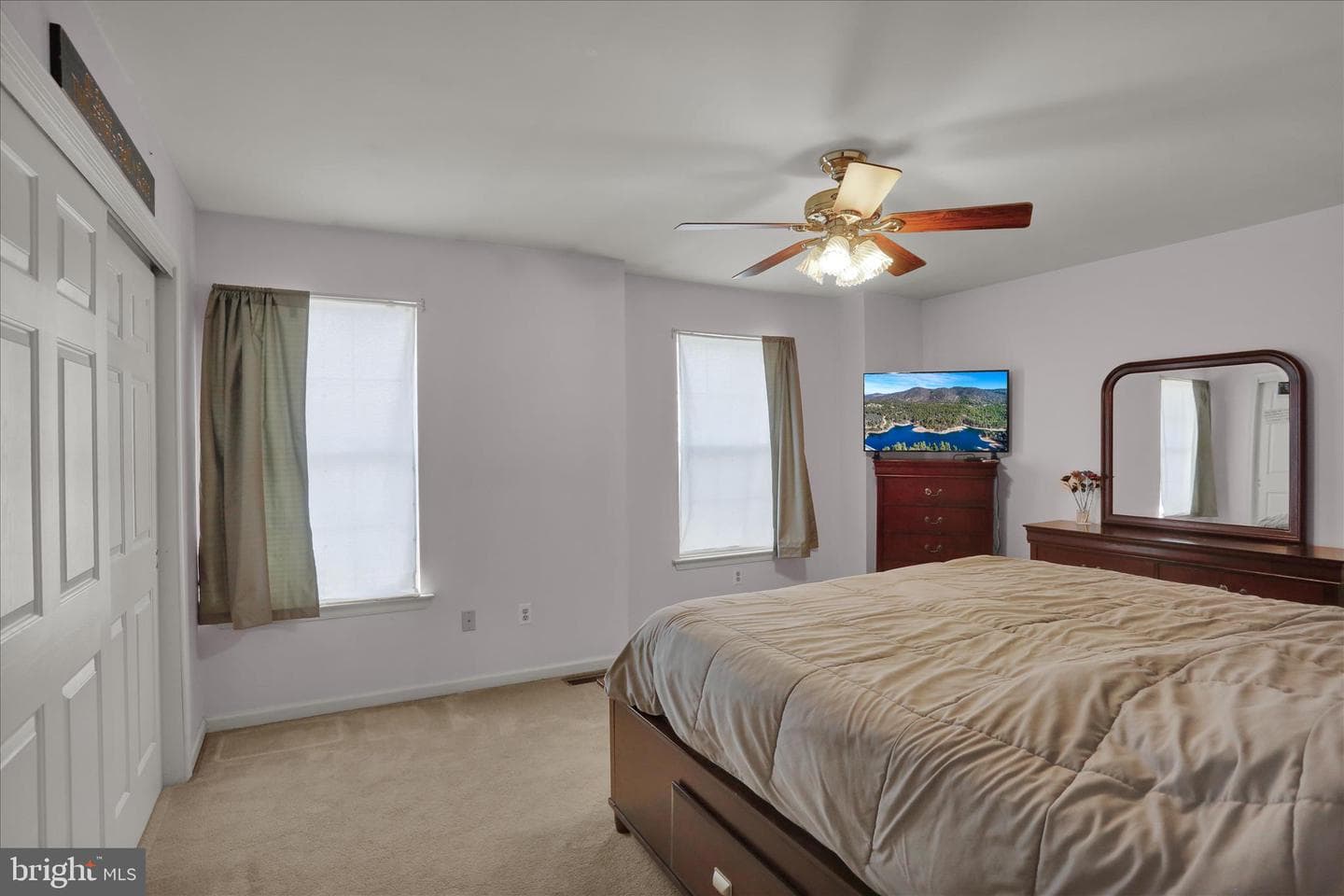 664 Walnut Tree Drive photo 16