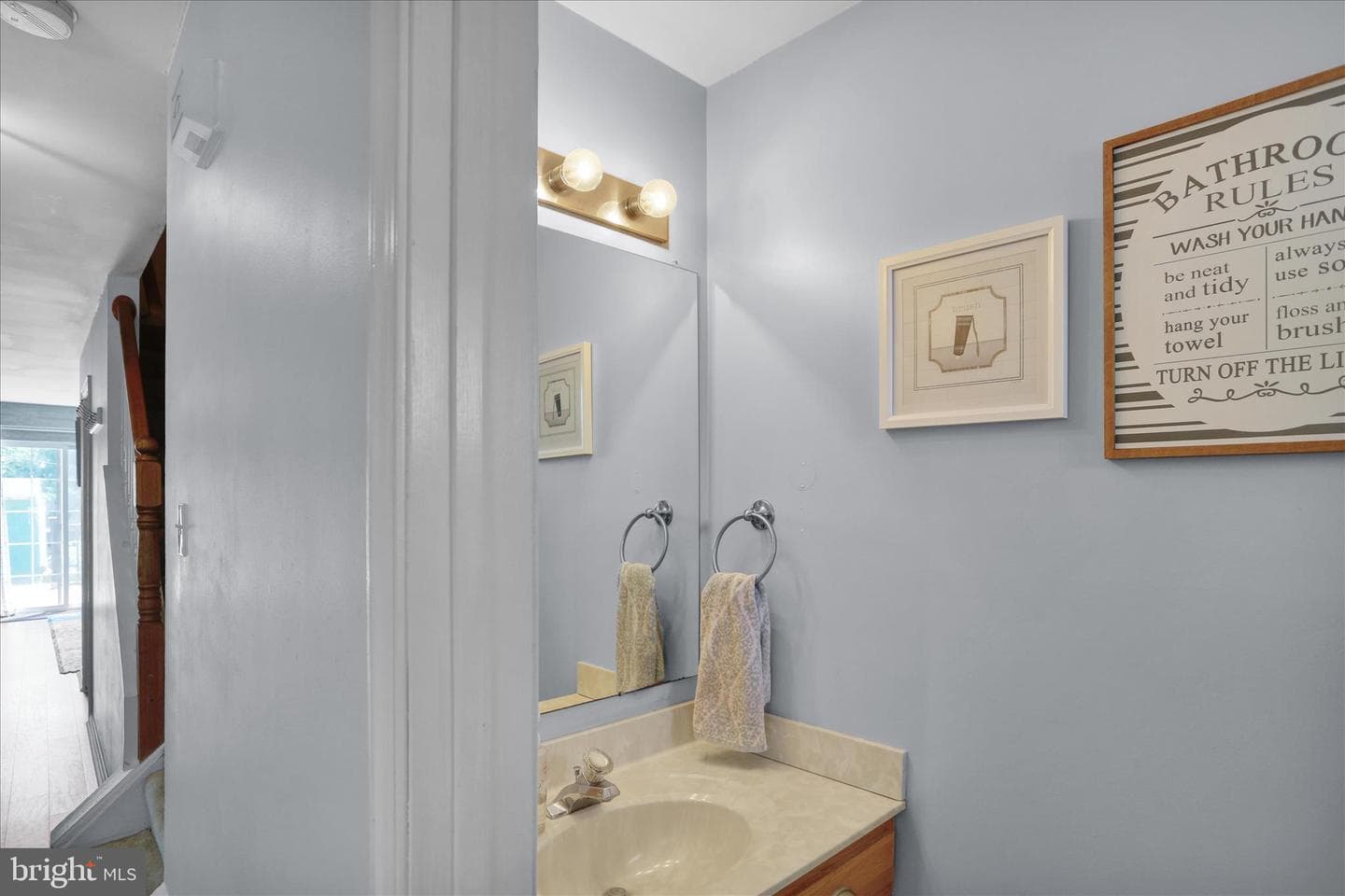 664 Walnut Tree Drive photo 5