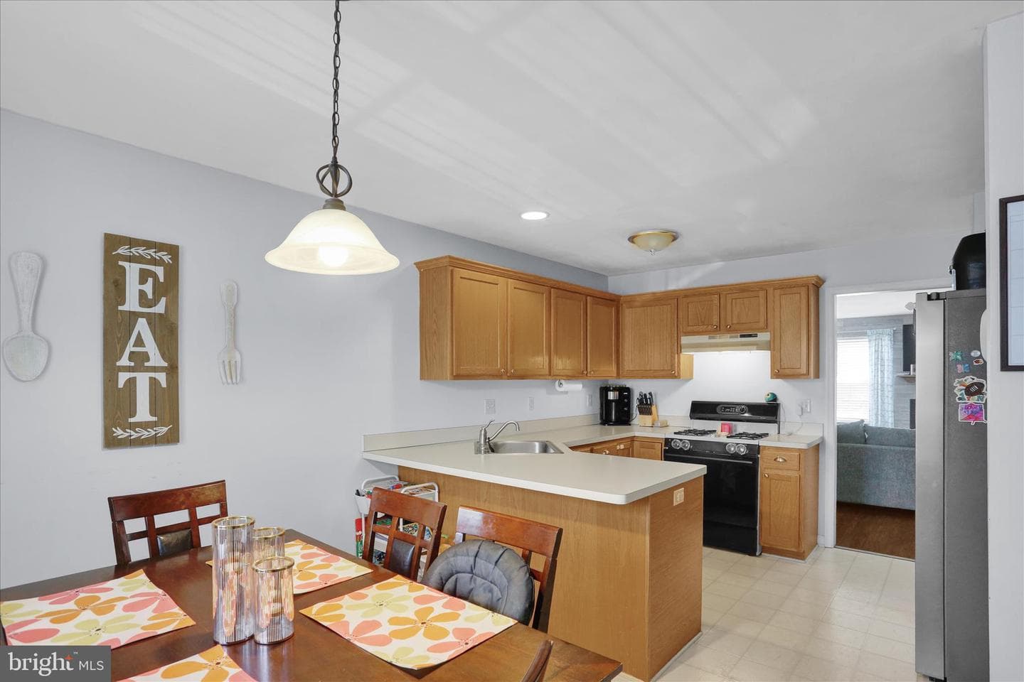 664 Walnut Tree Drive photo 7