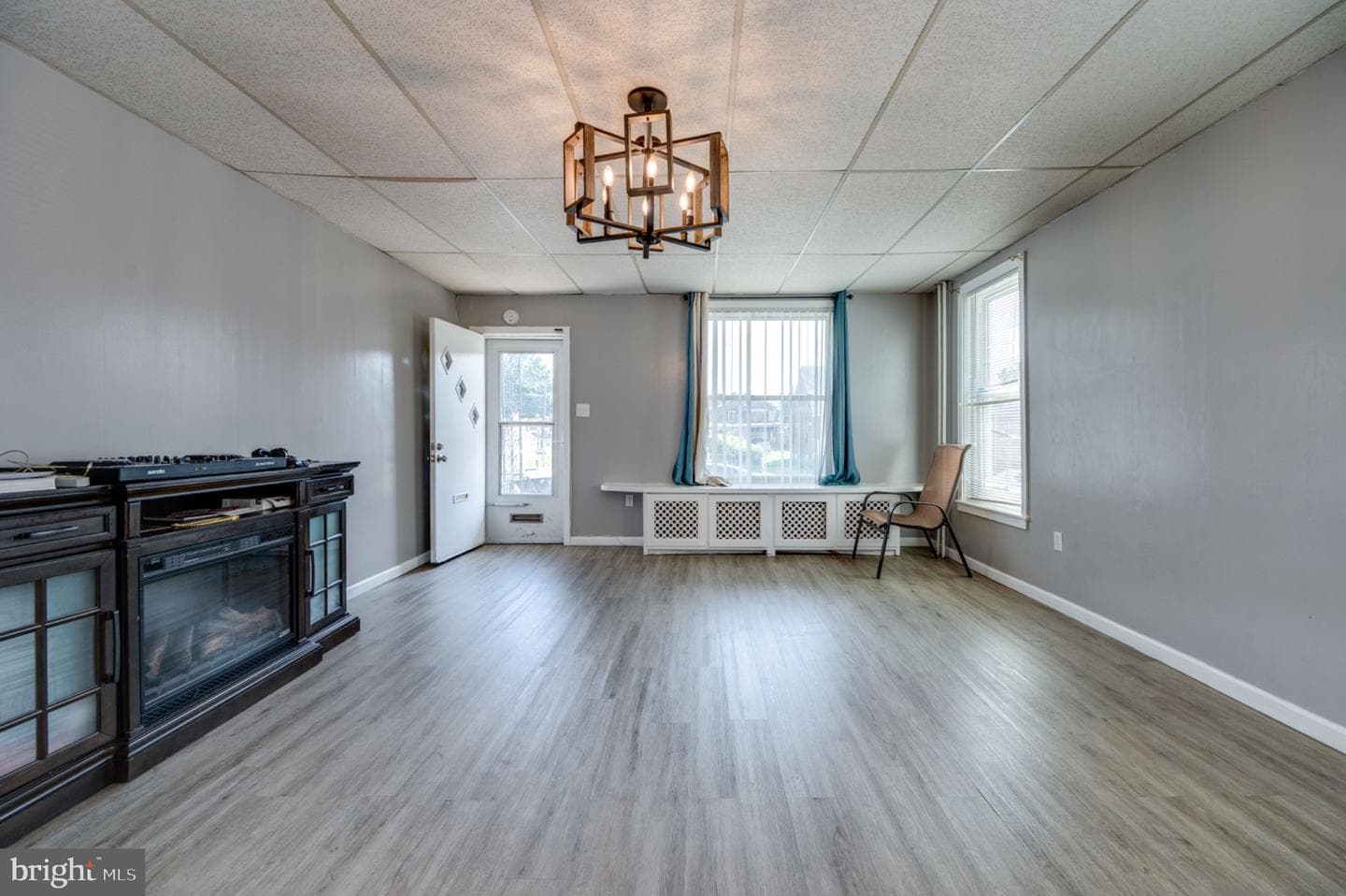 1448 Luzerne Street photo 4