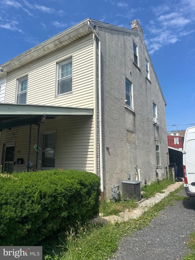 1537 N 9th Street photo 3
