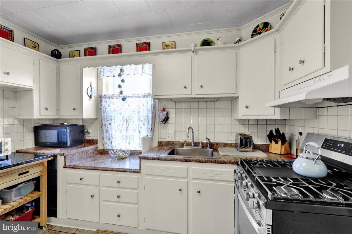 433 Eisenbrown Street photo 13