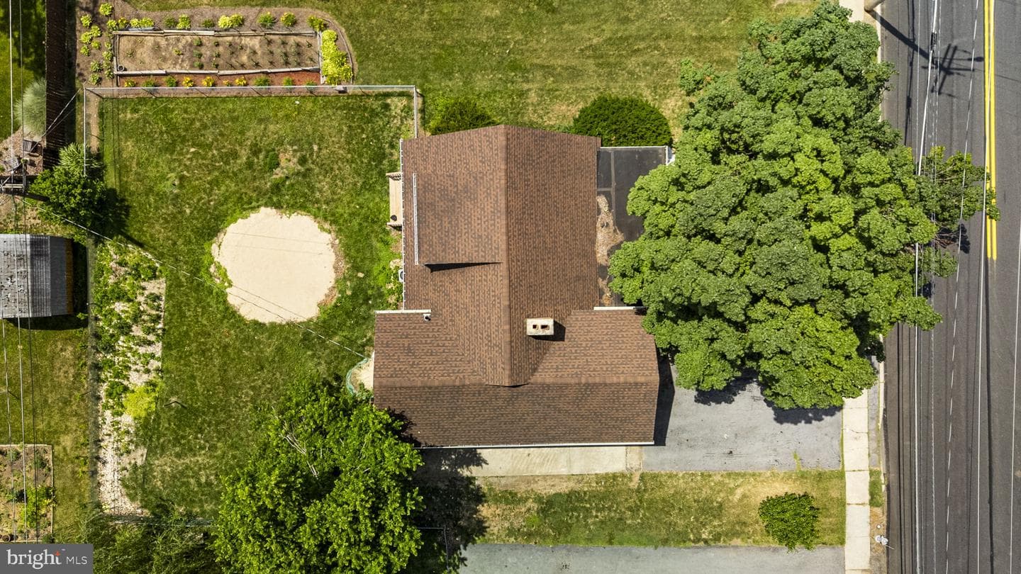 2400 Van Reed Road photo 21