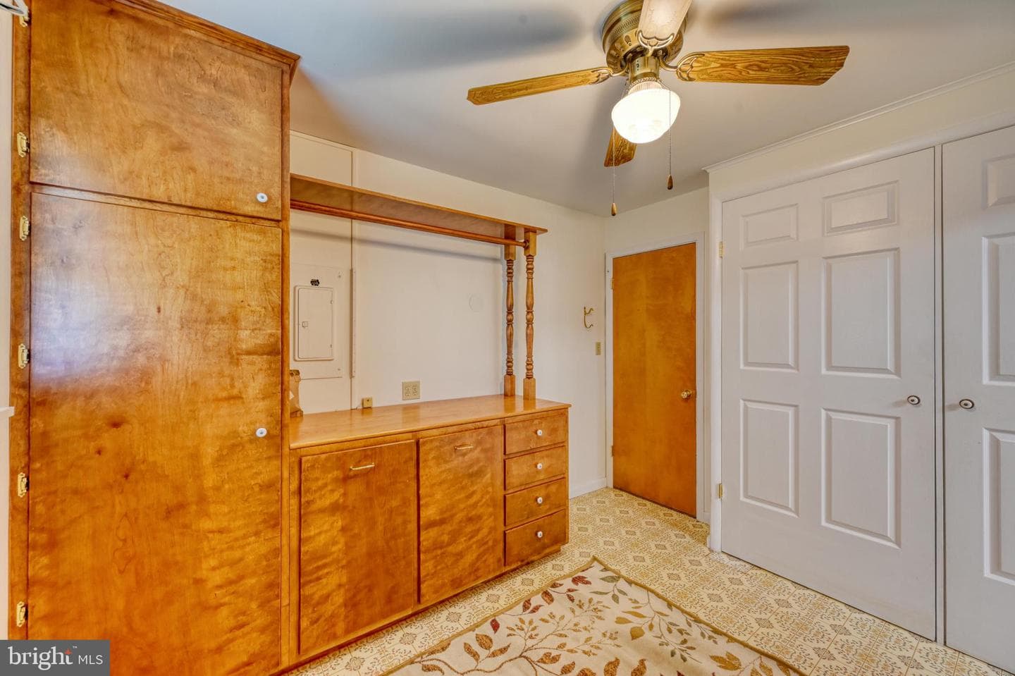 10 E Lincoln Avenue photo 21