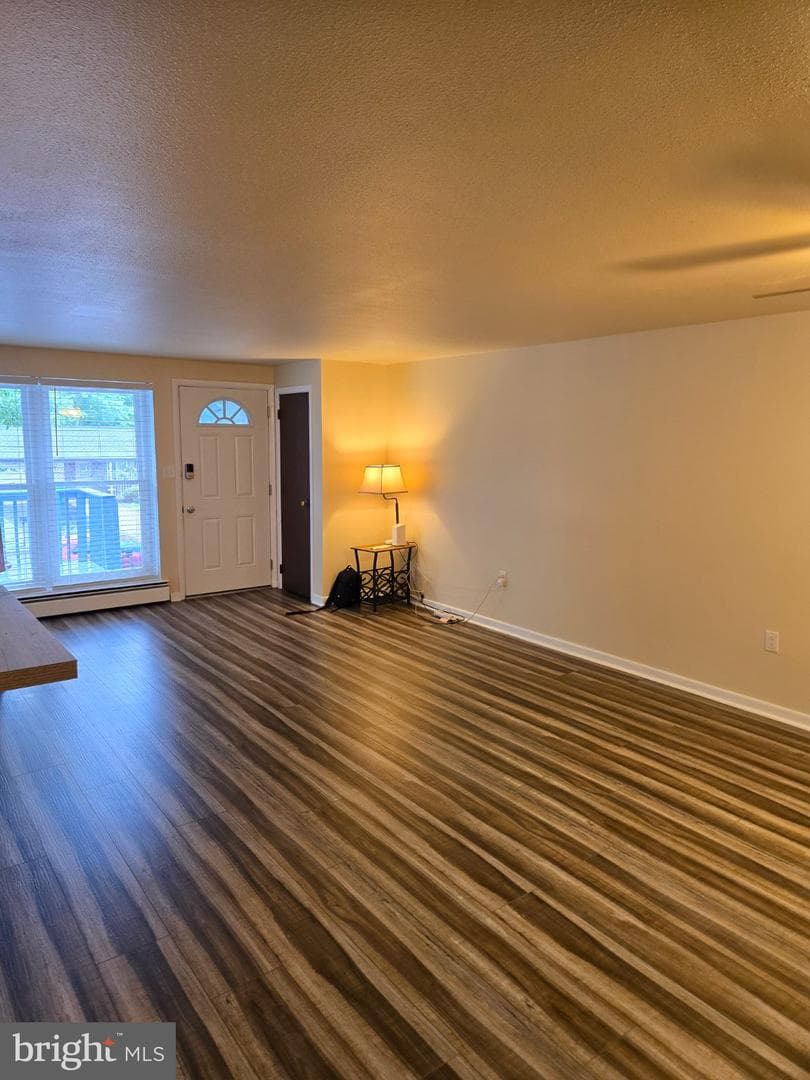 105 John Glenn Avenue photo 3