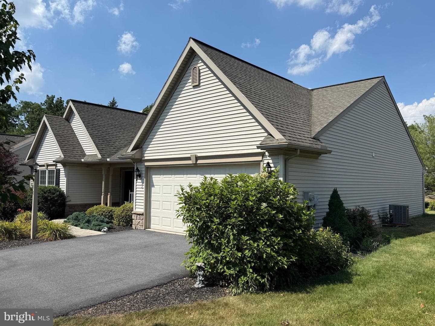 32 Loganberry Court photo 3
