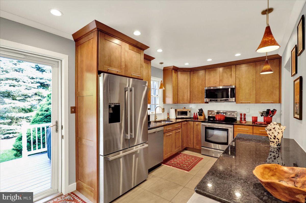 2805 Sturbridge Court photo 12