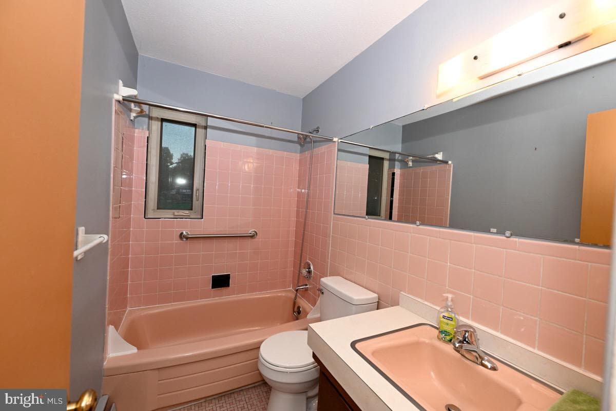 2708 Tennyson Avenue photo 18