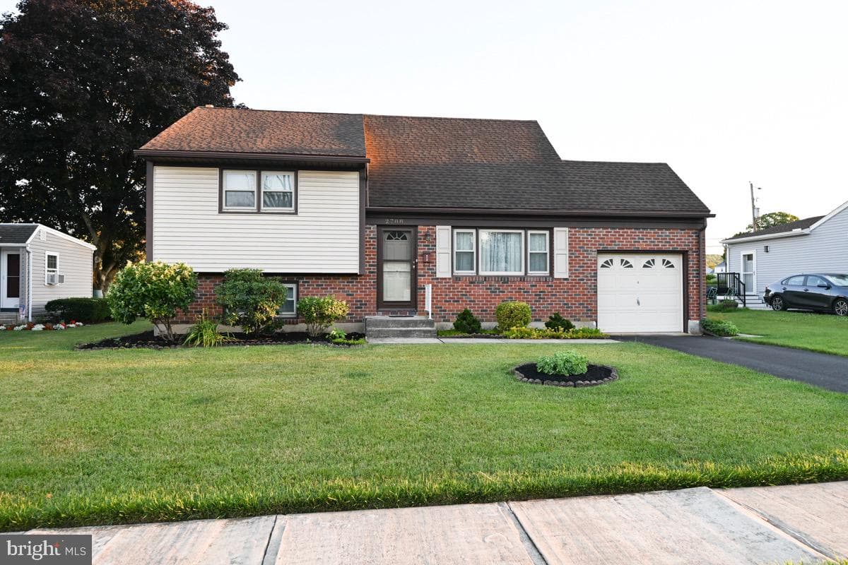 2708 Tennyson Avenue photo 2