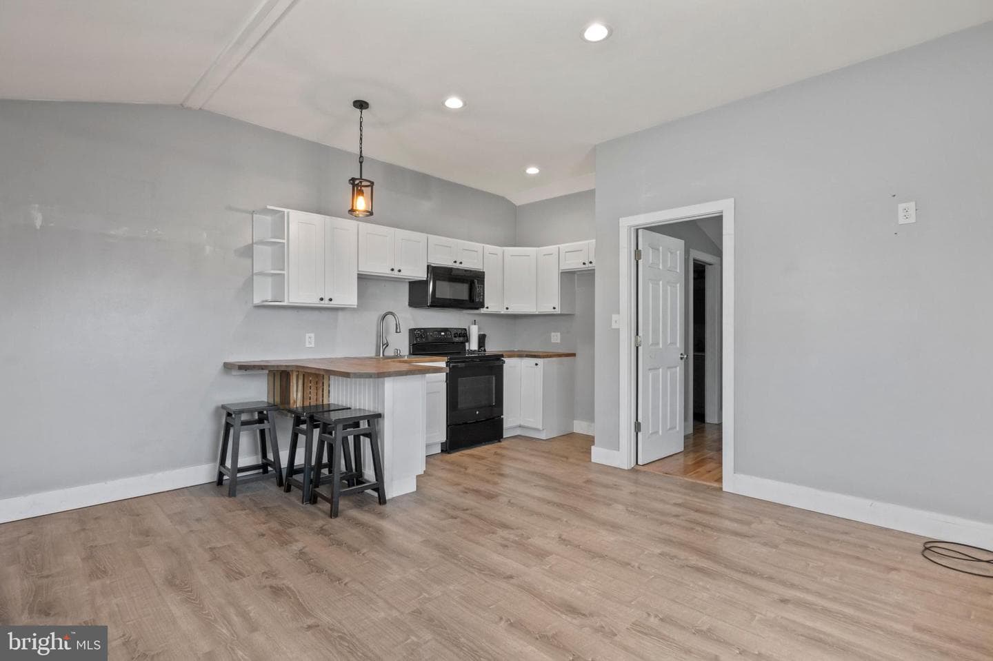 110 S Beech Street photo 11