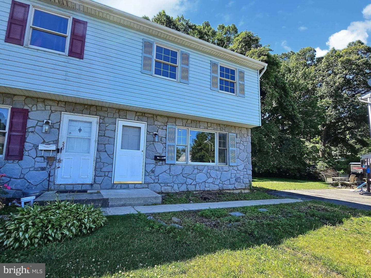 530 E Linden Street photo 3