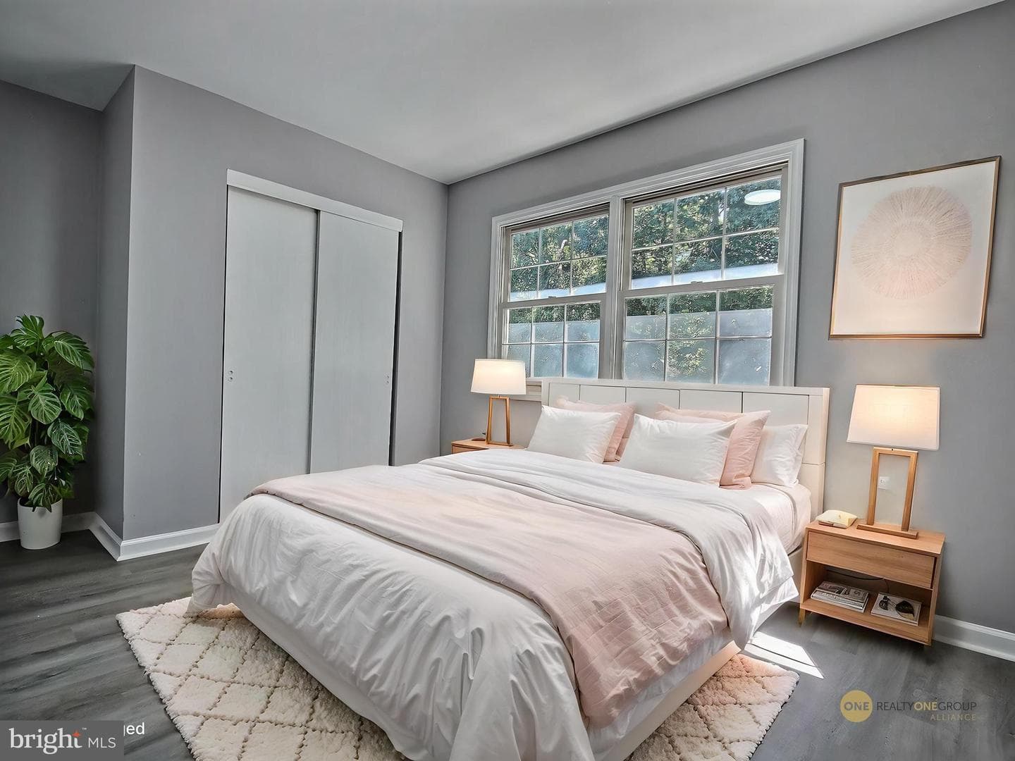 530 E Linden Street photo 33