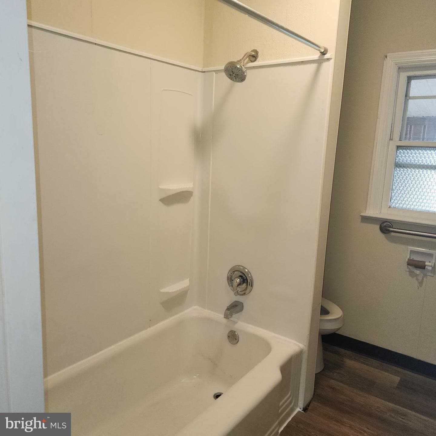 3231 Earl Street photo 5