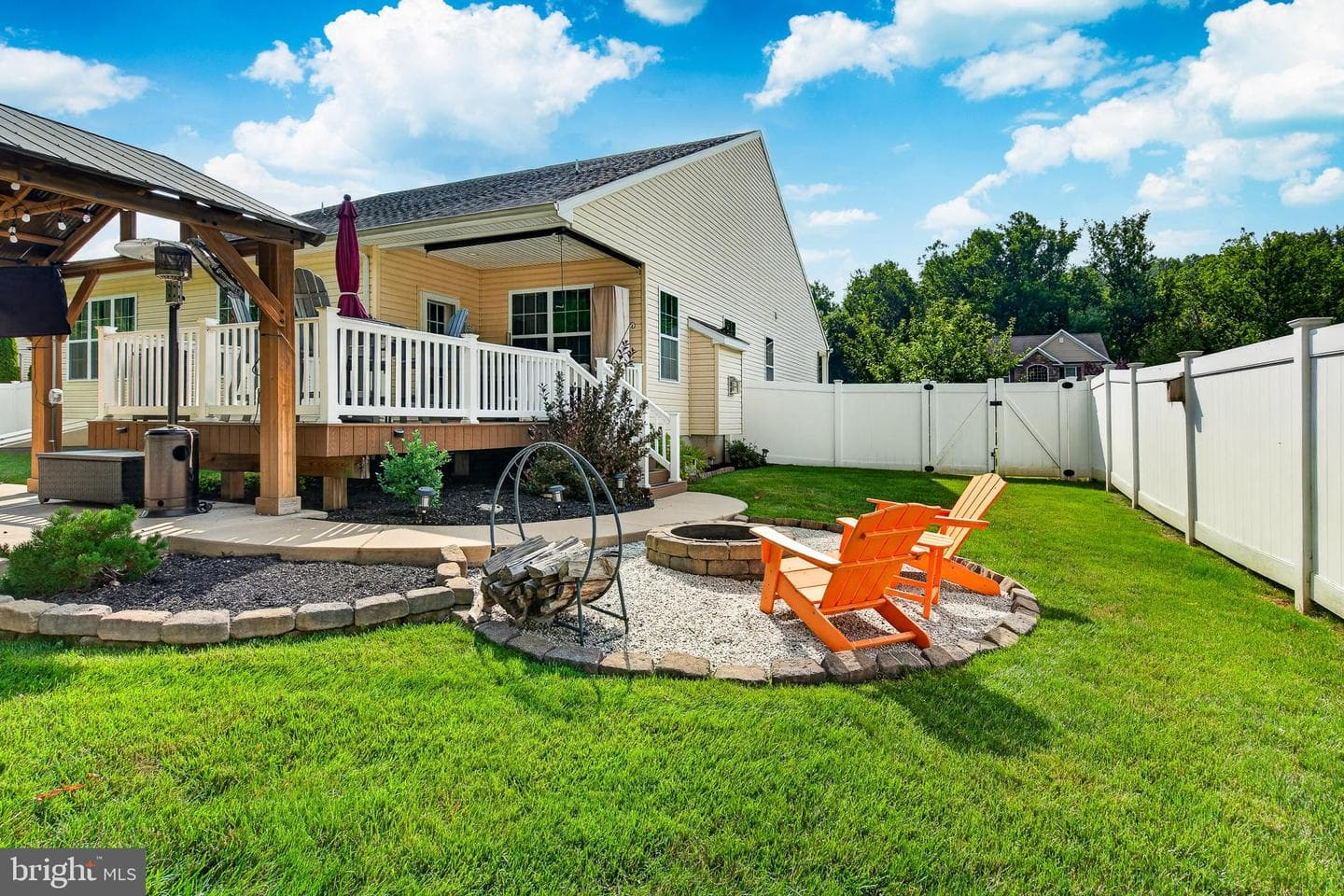 105 Woods Edge Drive photo 52