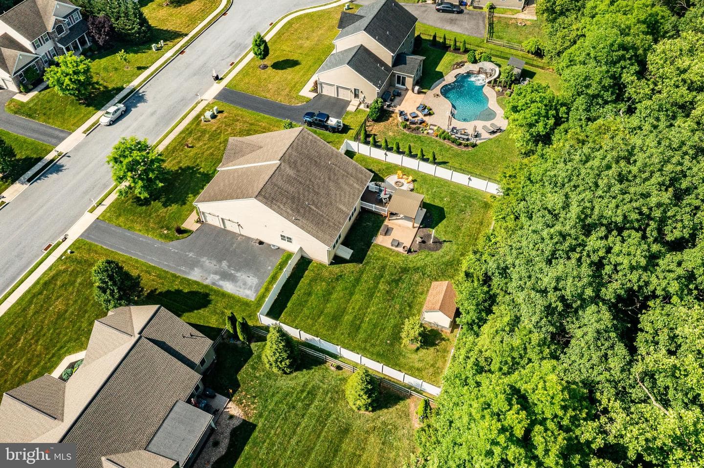 105 Woods Edge Drive photo 59