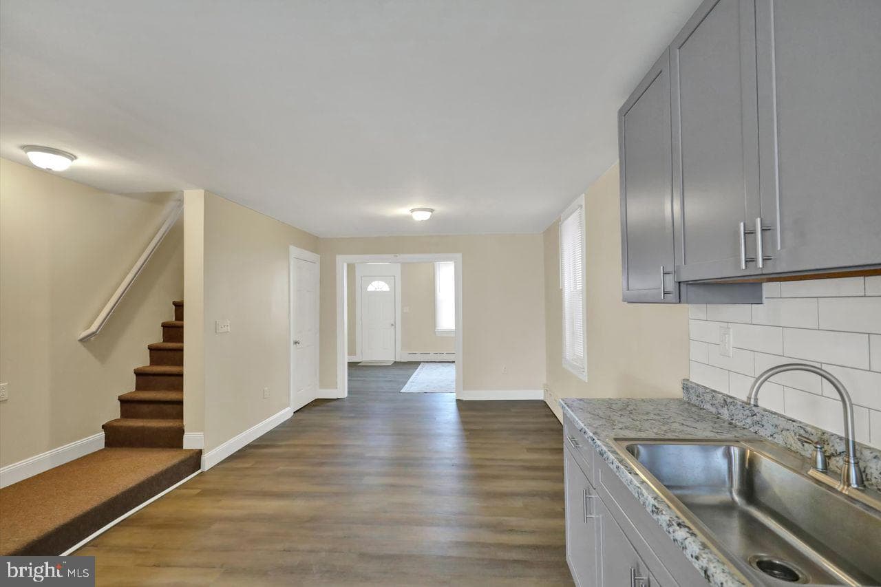 31 W Washington Street photo 9