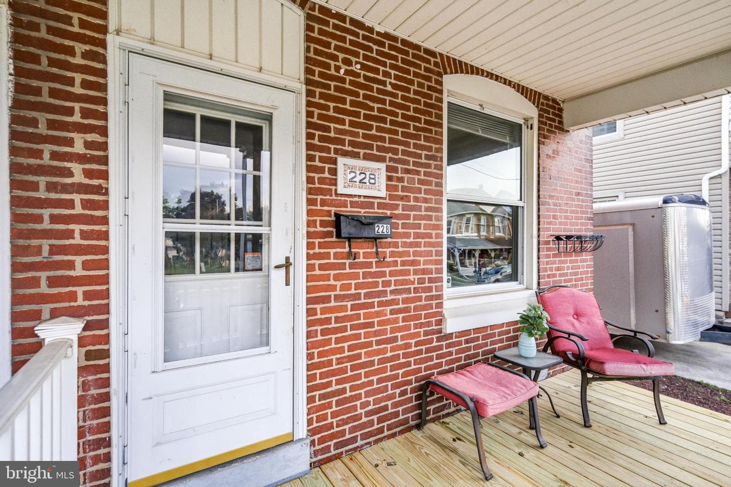 228 S Spruce Street photo 3