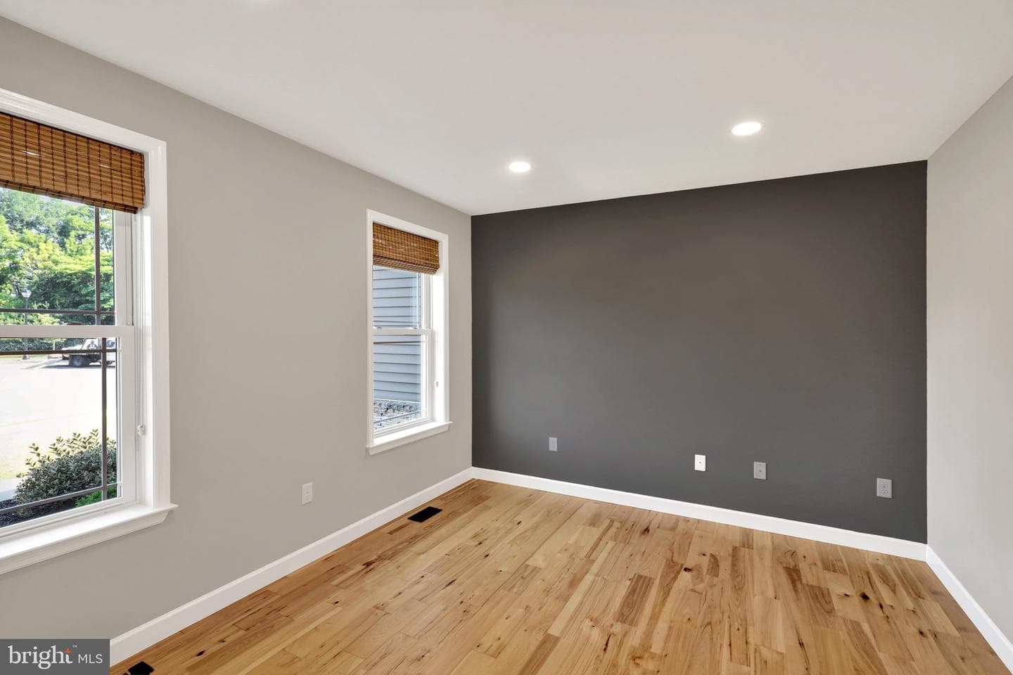 64 Middletown Road photo 3