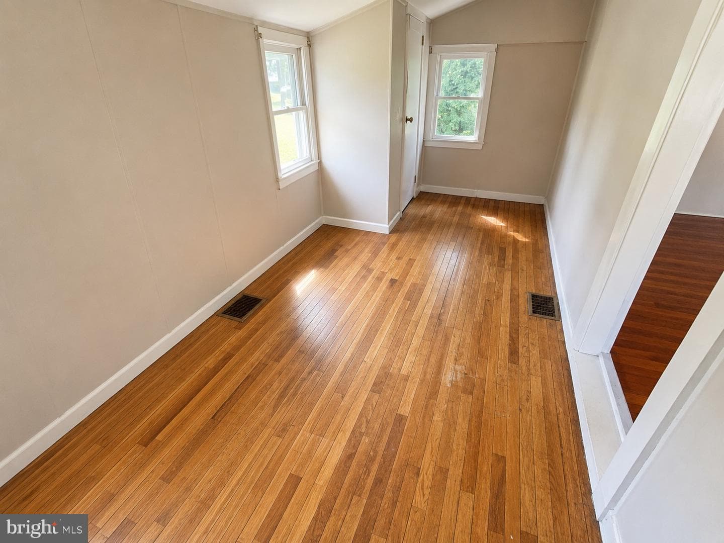 1309 W Philadelphia Ave photo 6