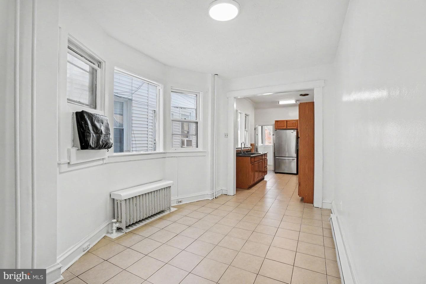 546 Locust Street photo 9