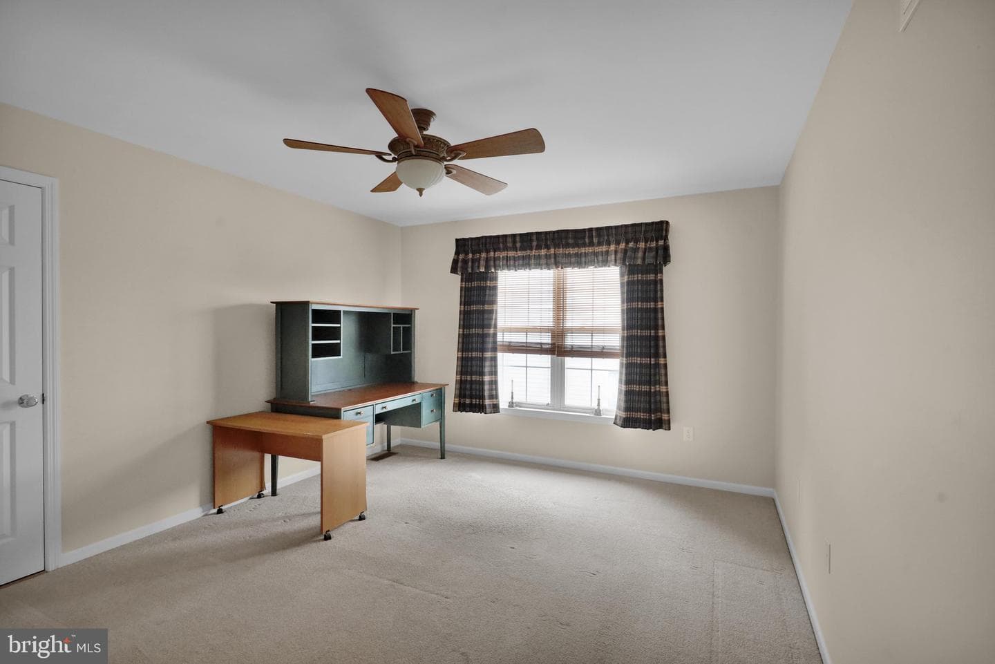 359 Mountain Boulevard photo 36