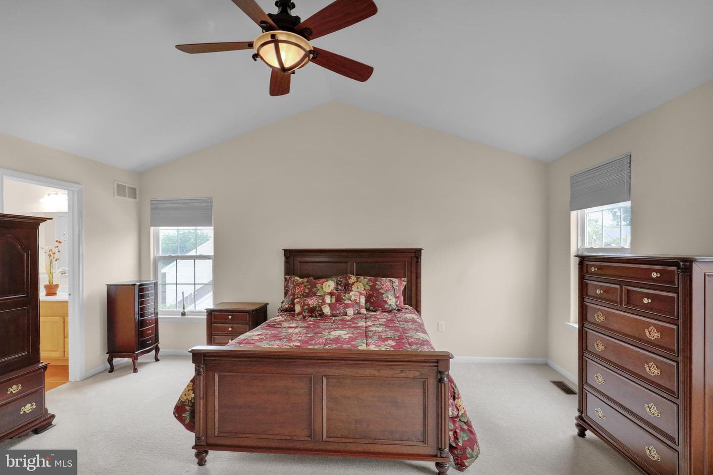 359 Mountain Boulevard photo 40